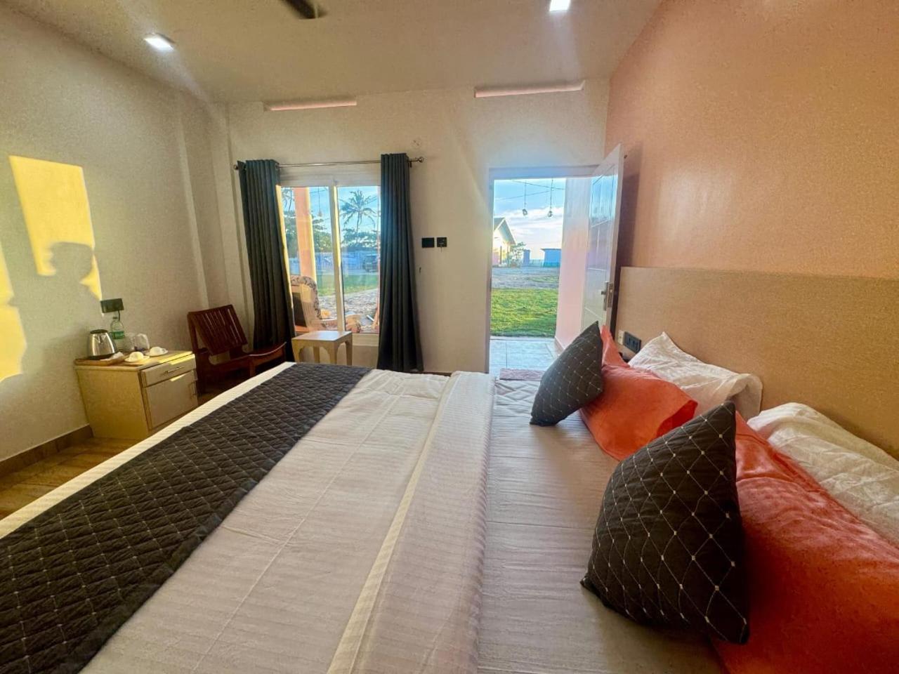 Beach House Varkala By Palmyra Экстерьер фото